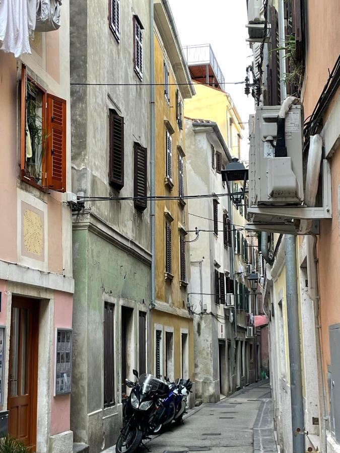 Mora Cantada Apartma Piran